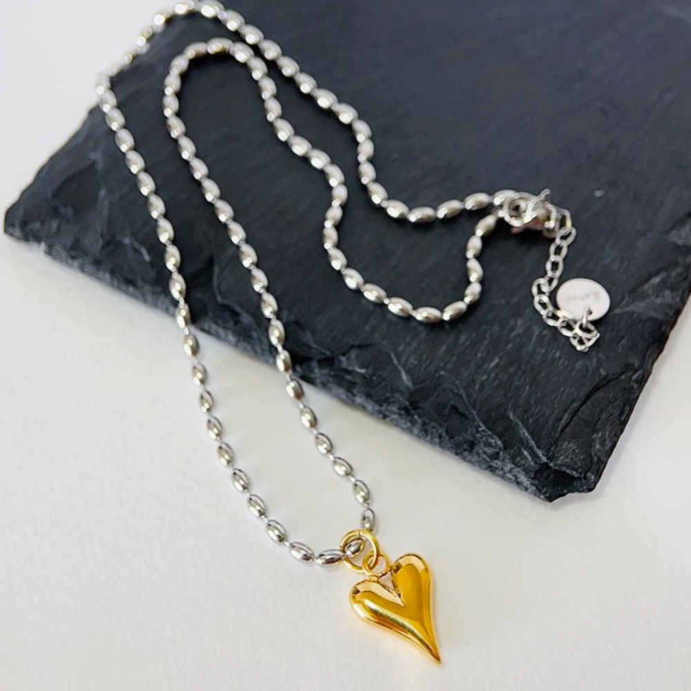 Gold Heart Pendant Necklace
